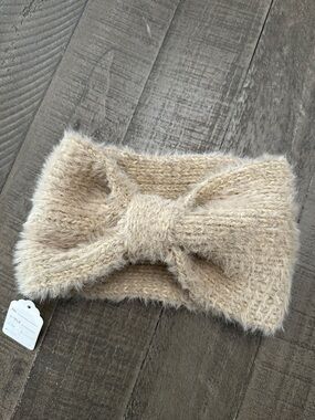 Fuzzy Bow Knit Wide Headband in Cream